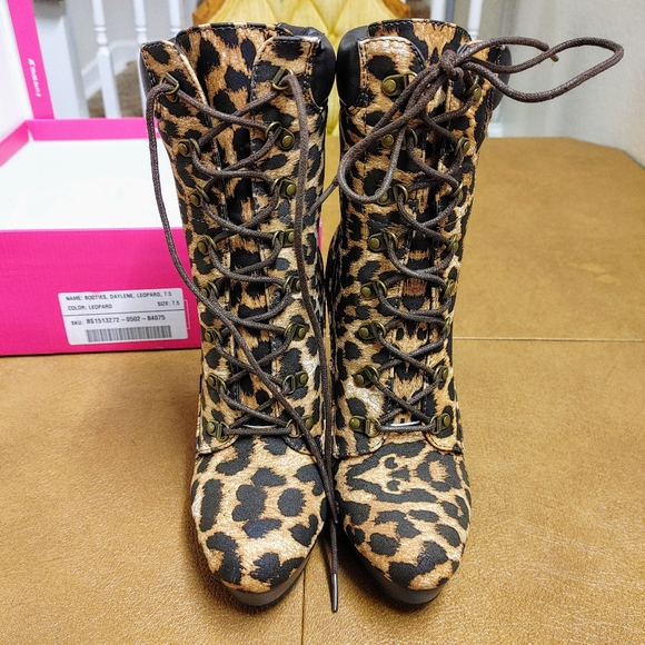 Leopard Lace-up Heeled Boot - Picture 5 of 13